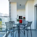 New # Luxury Penthouse By Alzira Lejlighed
