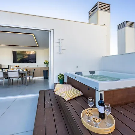 New # Luxury Penthouse By Alzira Appartement