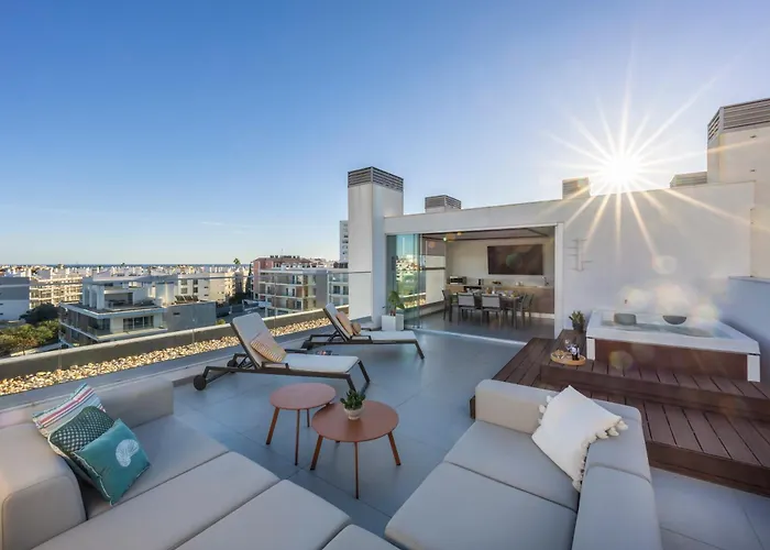 Luxury Penthouse By Alzira Apartment