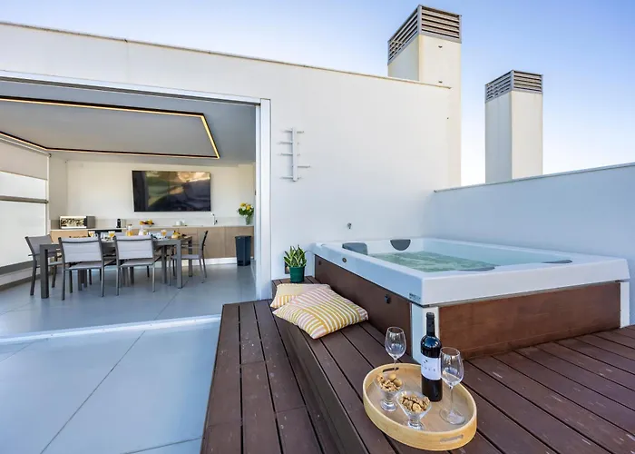 Luxury Penthouse By Alzira Apartment