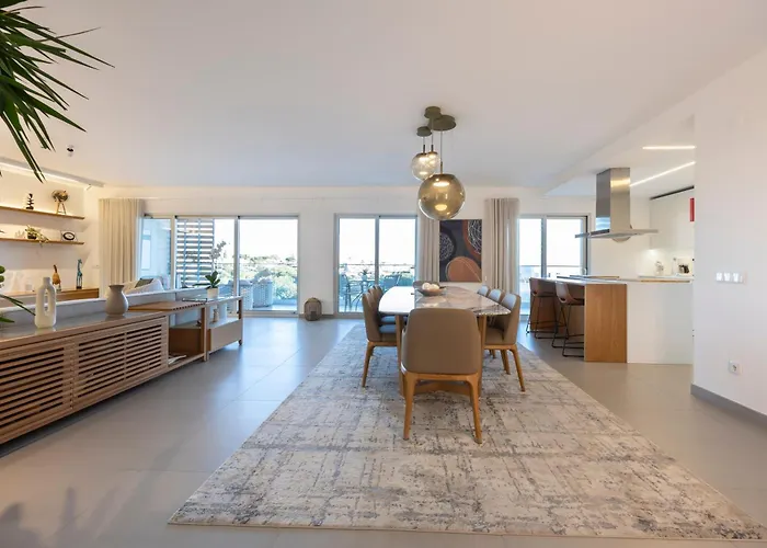 Luxury Penthouse By Alzira *